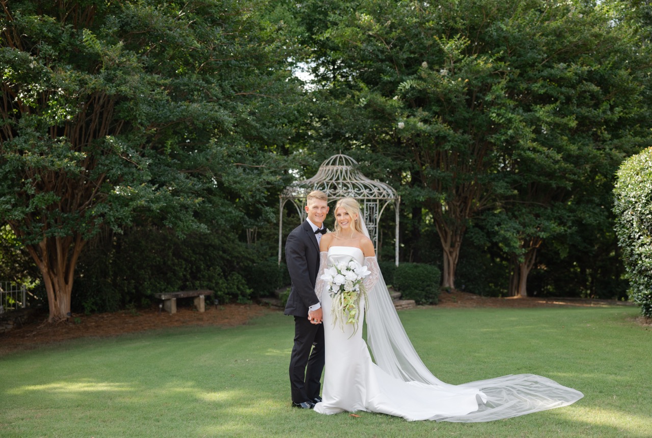 Bride and groom portraits outside Mountain View Gardens & Ballroom
