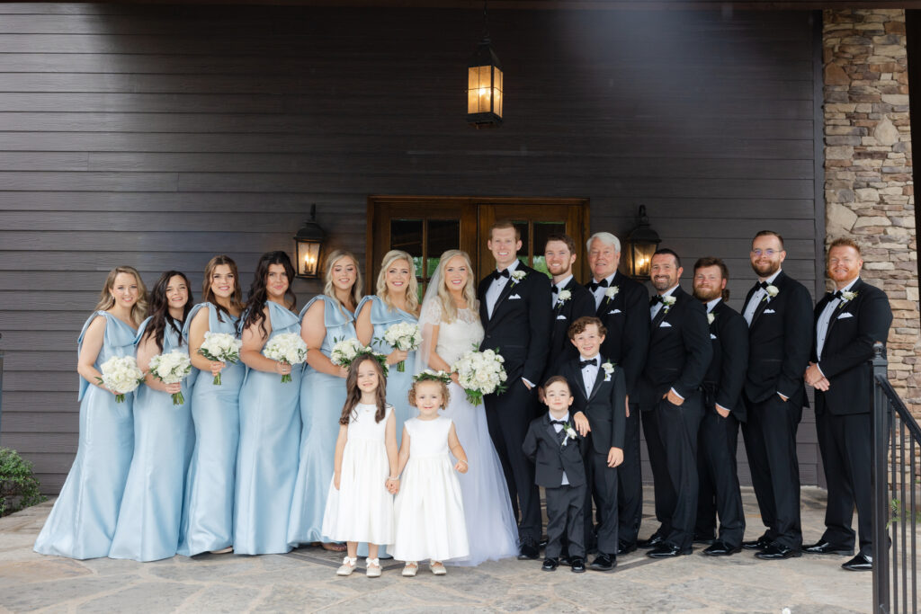 Taylor and Alex with their full wedding party at Park Crest